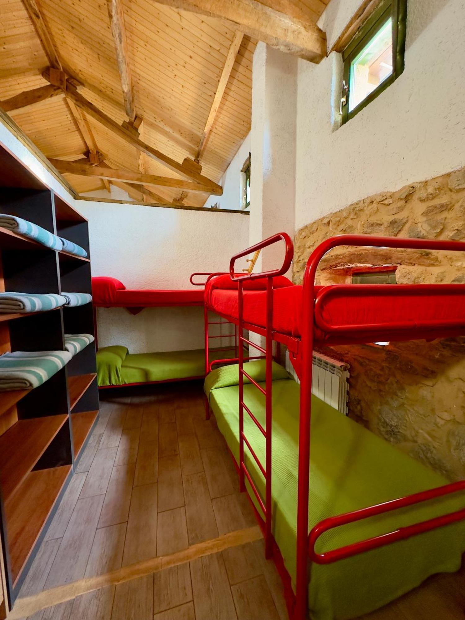 Albergue Valle De Arbas Cubillas de Arbas ภายนอก รูปภาพ