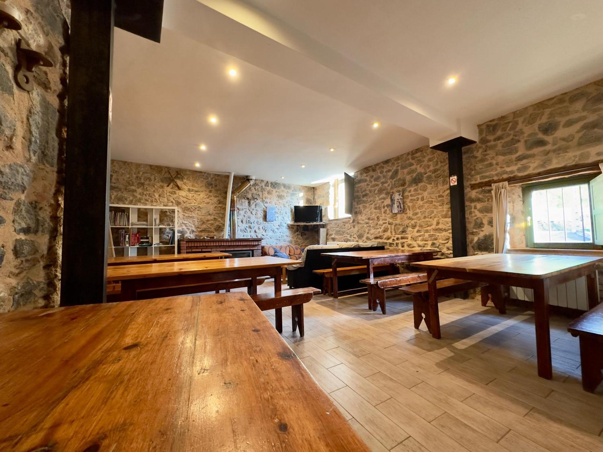 Albergue Valle De Arbas Cubillas de Arbas ภายนอก รูปภาพ