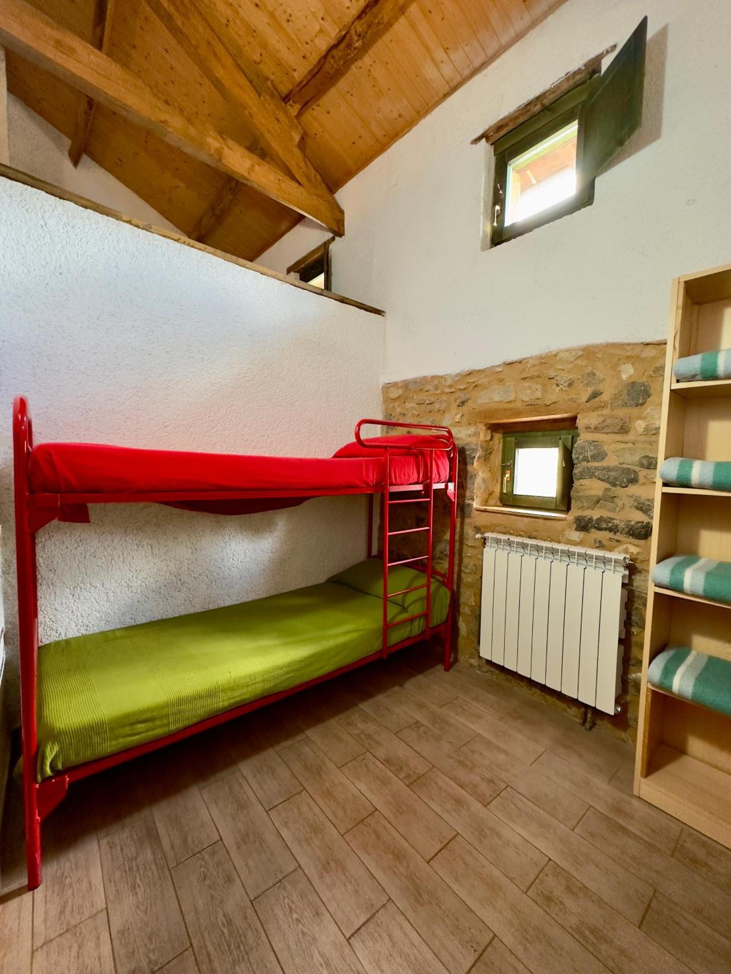 Albergue Valle De Arbas Cubillas de Arbas ภายนอก รูปภาพ