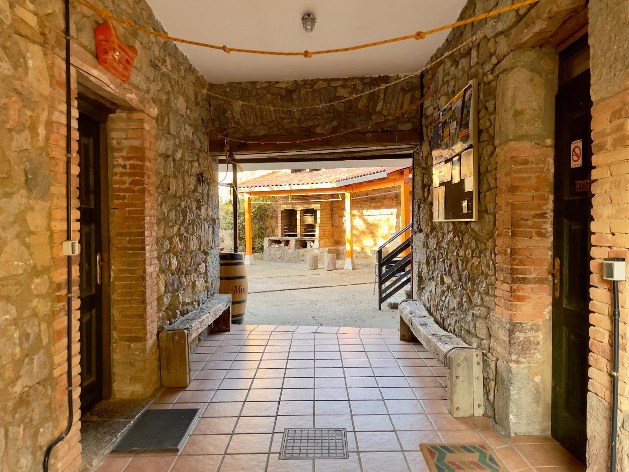 Albergue Valle De Arbas Cubillas de Arbas ภายนอก รูปภาพ